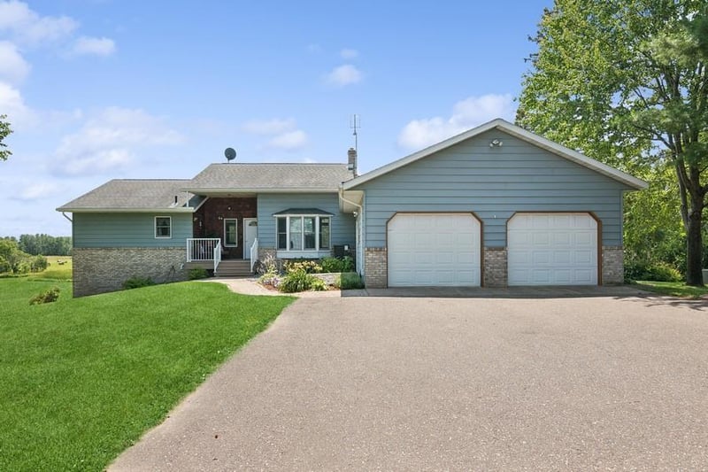 20190 Everready Rd, Pine City, MN 55063