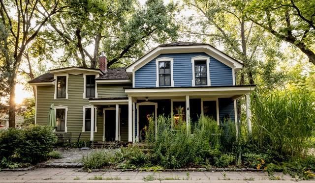 18 Maple Pl, Minneapolis, MN 55401
