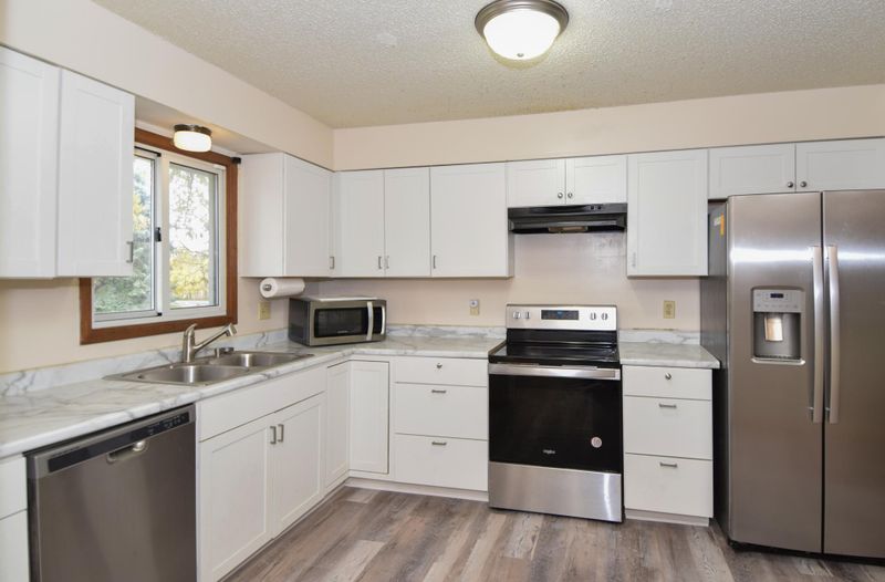 13010 73rd Ave N, Maple Grove, MN 55369