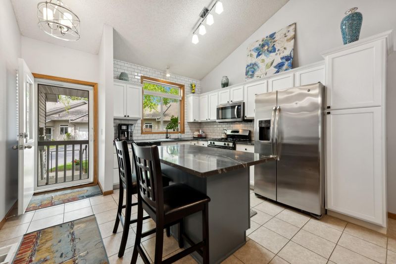 17339 Sunray Cir SW, Prior Lake, MN 55372