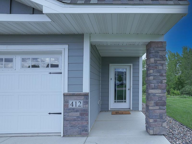 412 Riverpointe Ct, Watertown, MN 55388
