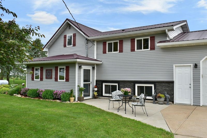 27348 Hart Dr, Rushford, MN 55971