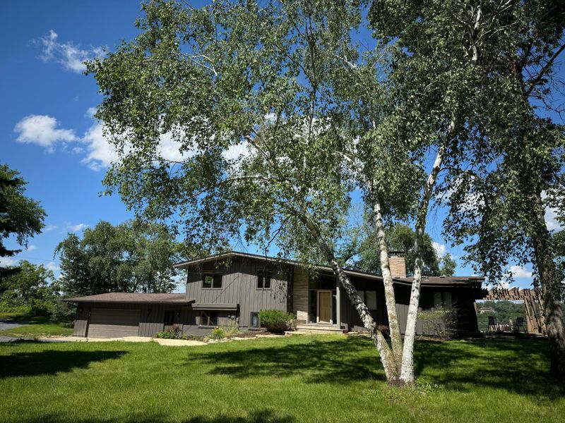 903 4th Ave S, Stillwater, MN 55082