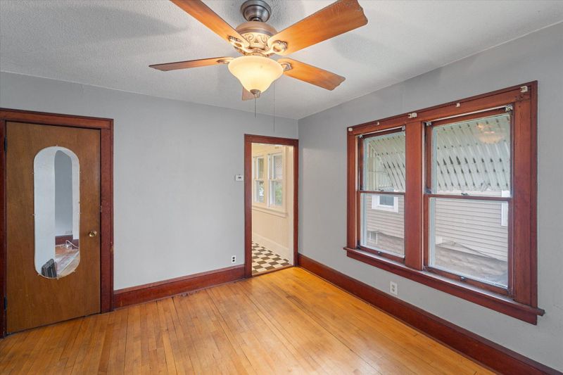 1816 Ross Ave E, Saint Paul, MN 55119