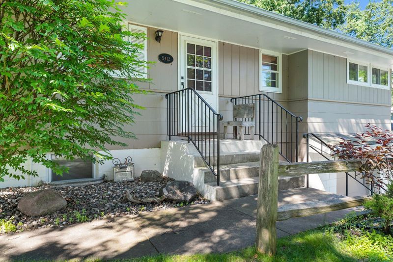 5412 Kimberly Rd, Minnetonka, MN 55345