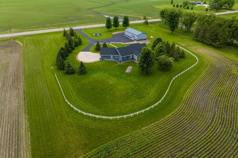 3876 Millersburg Blvd E, Dundas, MN 55019