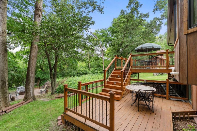 617 Wiggins Rd, Saint Paul, MN 55119
