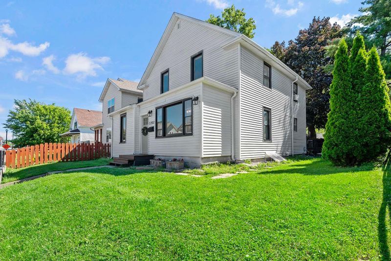 2202 Penn Ave N, Minneapolis, MN 55411