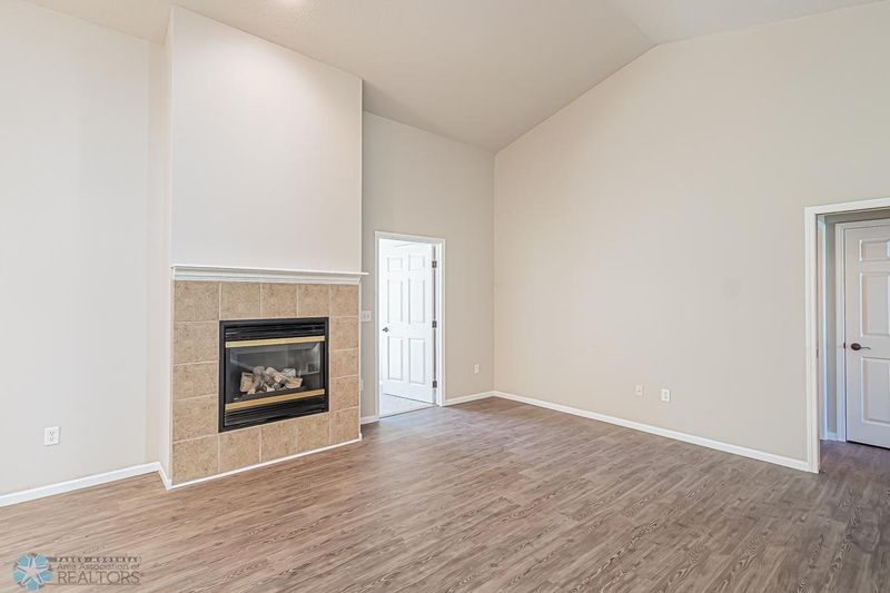1461 Belsly Blvd #19, Moorhead, MN 56560