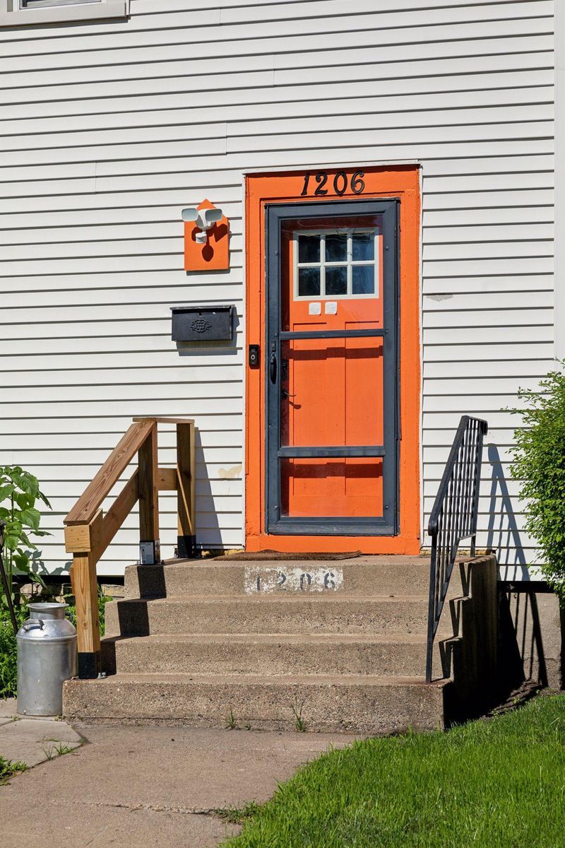 1206 Buchanan St NE, Minneapolis, MN 55413