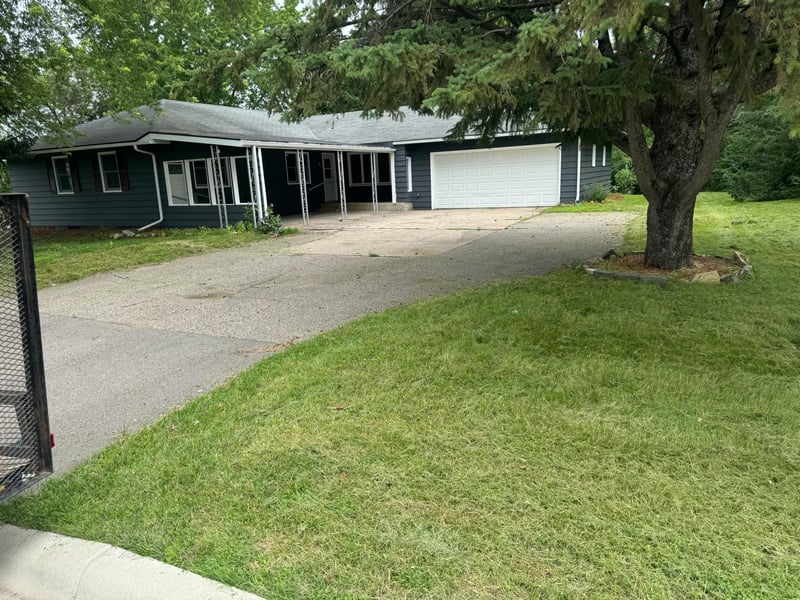 117 5th St NE, Mayer, MN 55360