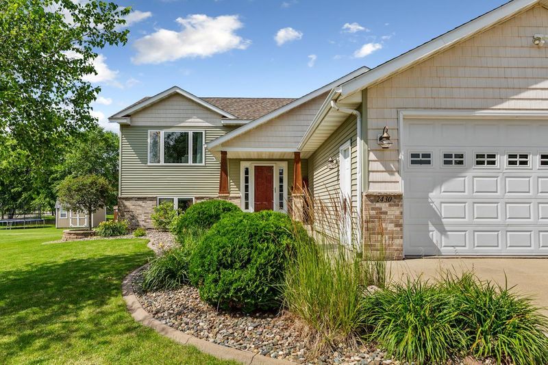 2430 Fox Hollow Ln, Owatonna, MN 55060