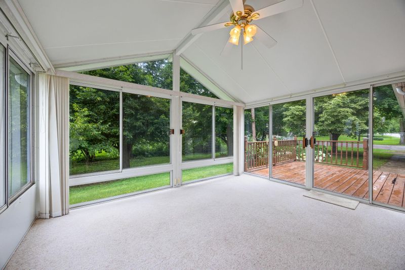 410 Kingsley St S, Winsted, MN 55395