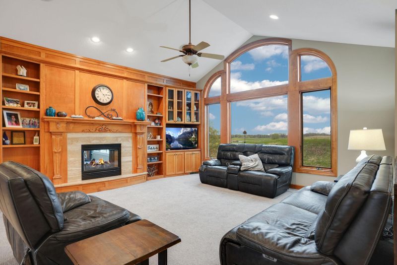 1209 Adrian Dr, Chaska, MN 55318