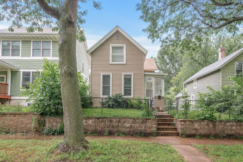 539 Edmund Ave, Saint Paul, MN 55103