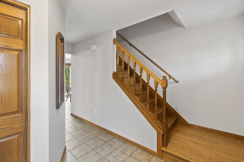 18550 38th Ave N, Minneapolis, MN 55446