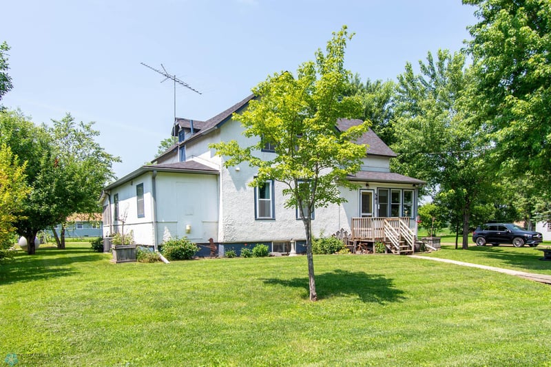 501 1st St, Wolverton, MN 56594