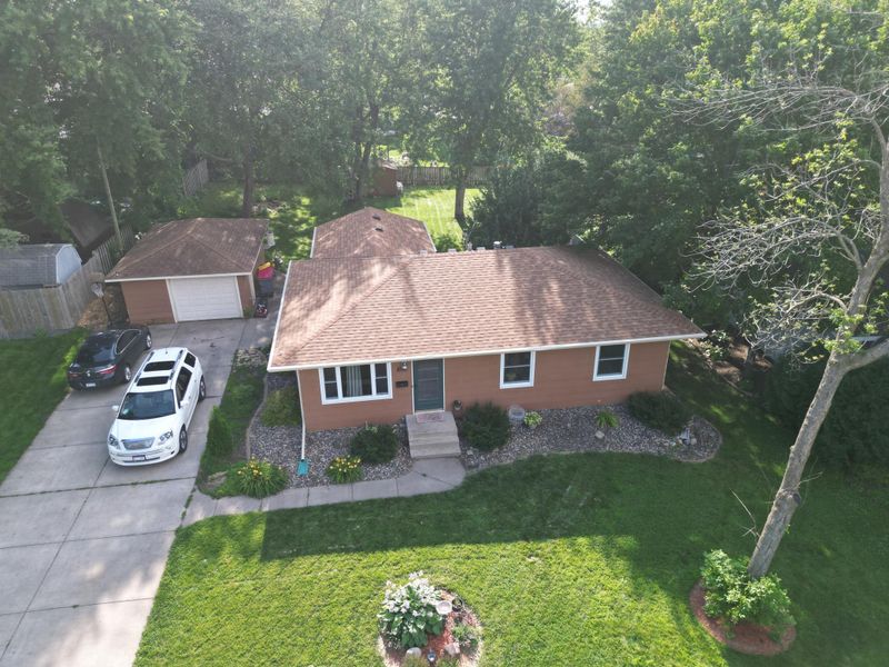 1050 Valley View Rd, Faribault, MN 55021