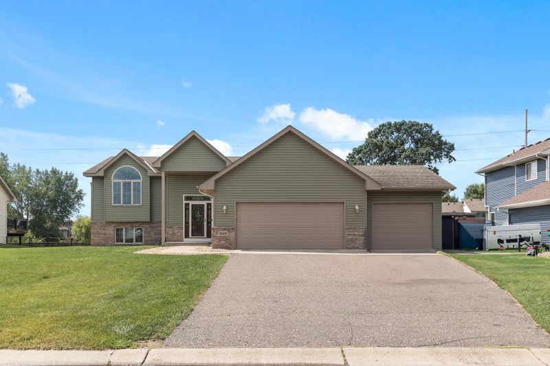 15415 81st Ct NE, Elk River, MN 55330