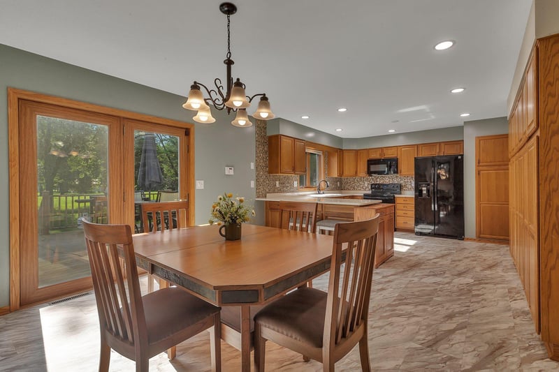 543 6th St, Buffalo Lake, MN 55314