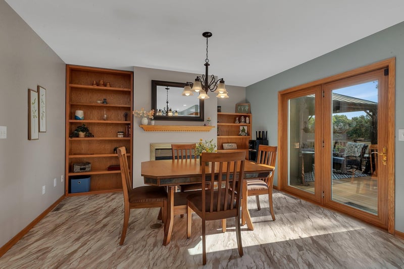543 6th St, Buffalo Lake, MN 55314