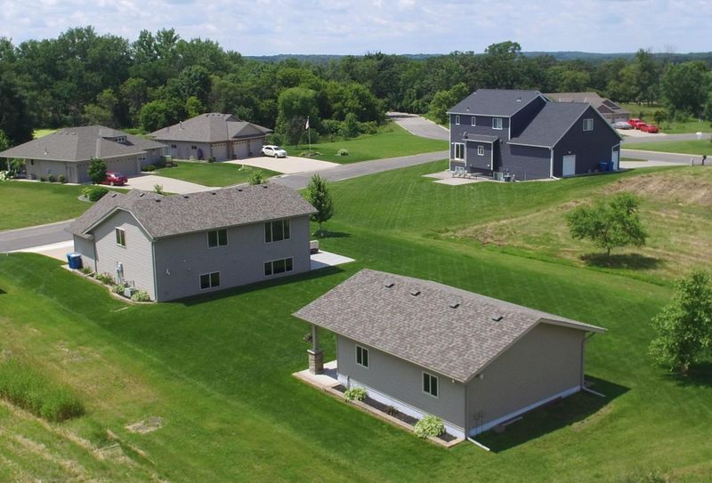 914 13th Ave NE, Saint Joseph, MN 56374