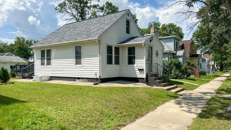 207 21st Ave N, Saint Cloud, MN 56303