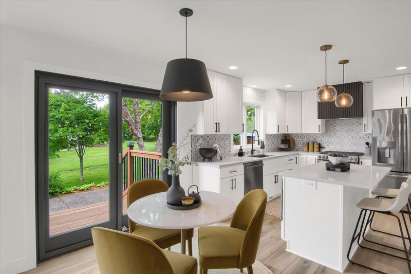 1113 Timber Cir, Chaska, MN 55318
