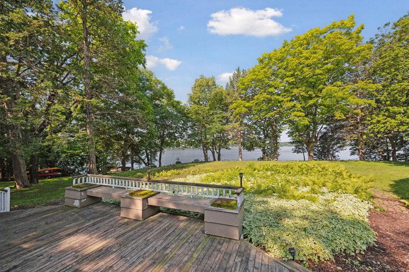 27940 Smithtown Rd, Excelsior, MN 55331