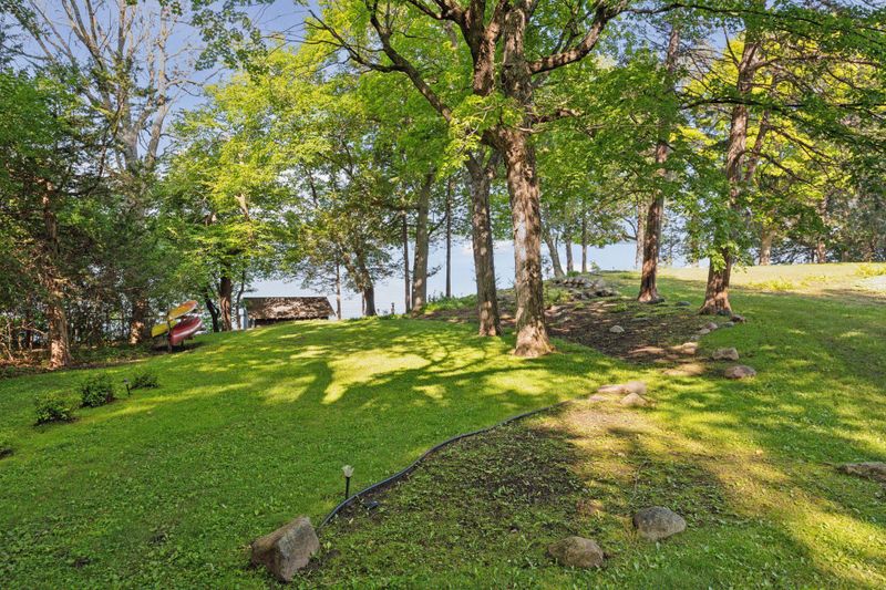 27940 Smithtown Rd, Excelsior, MN 55331