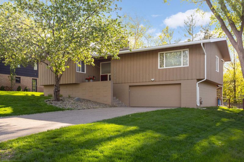 1500 Fairlawn Way, Minneapolis, MN 55416