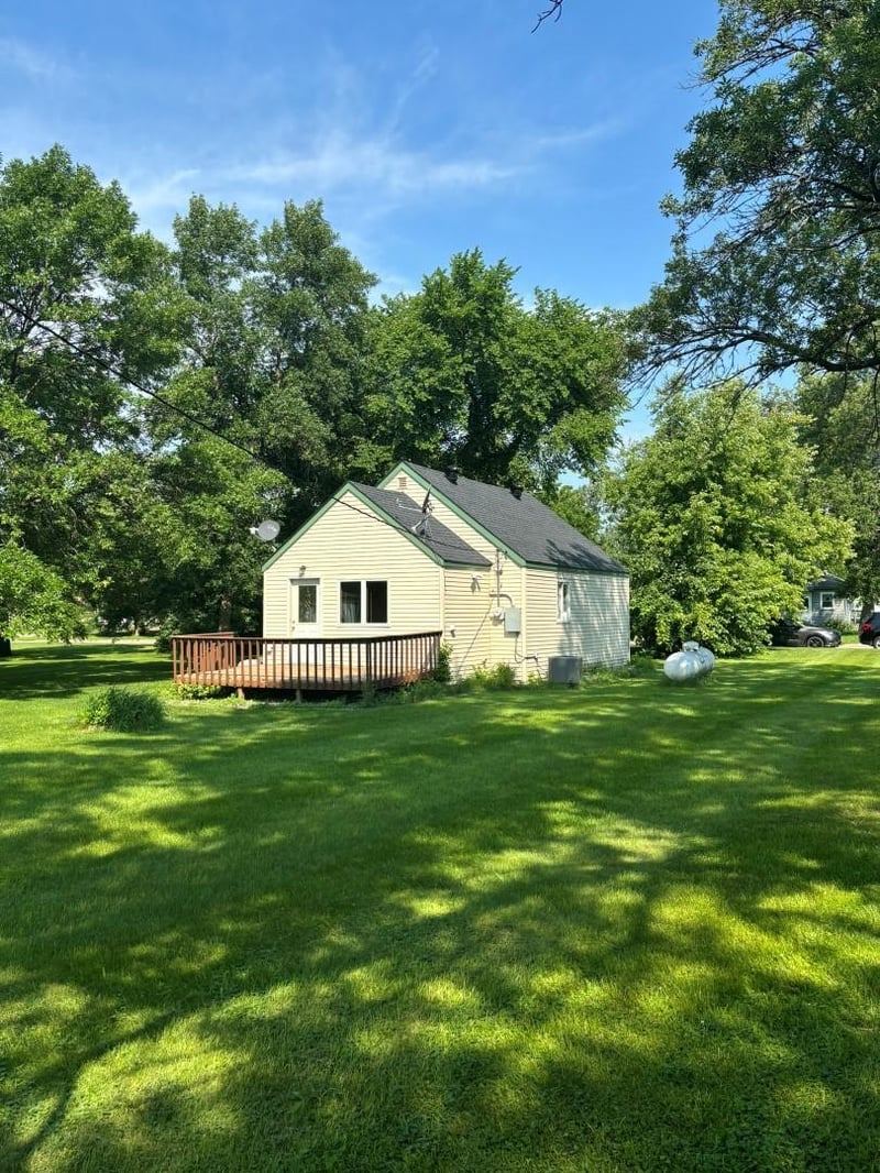 308 6th St E, Herman, MN 56248