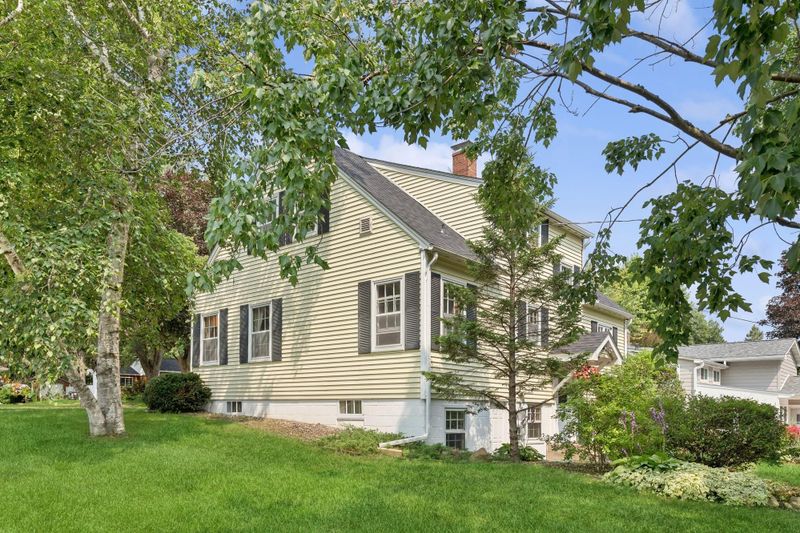 302 Oxford St, Northfield, MN 55057