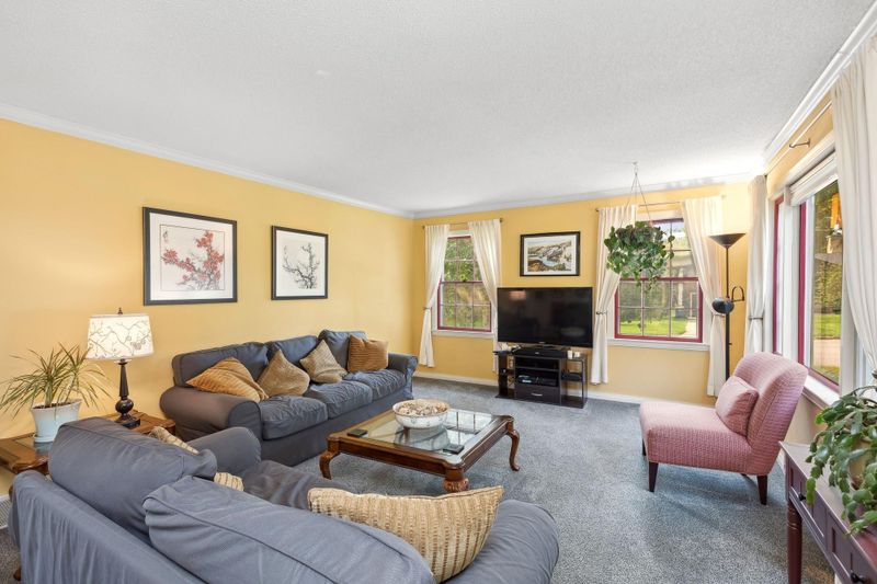 302 Oxford St, Northfield, MN 55057