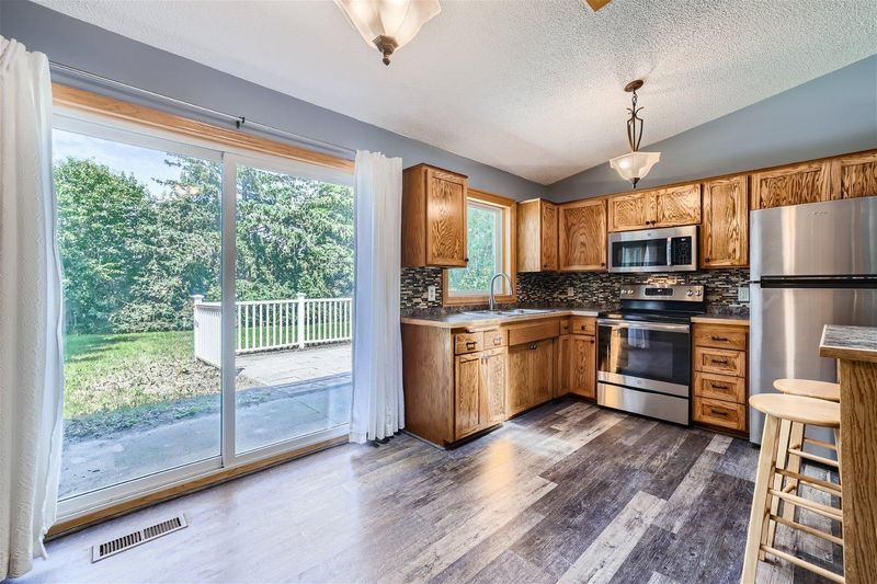 308 Marvin Elwood Rd, Monticello, MN 55362