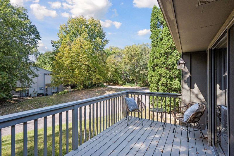 1814 Zanzibar Ln N, Minneapolis, MN 55447