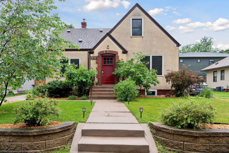 4410 42nd Ave S, Minneapolis, MN 55406