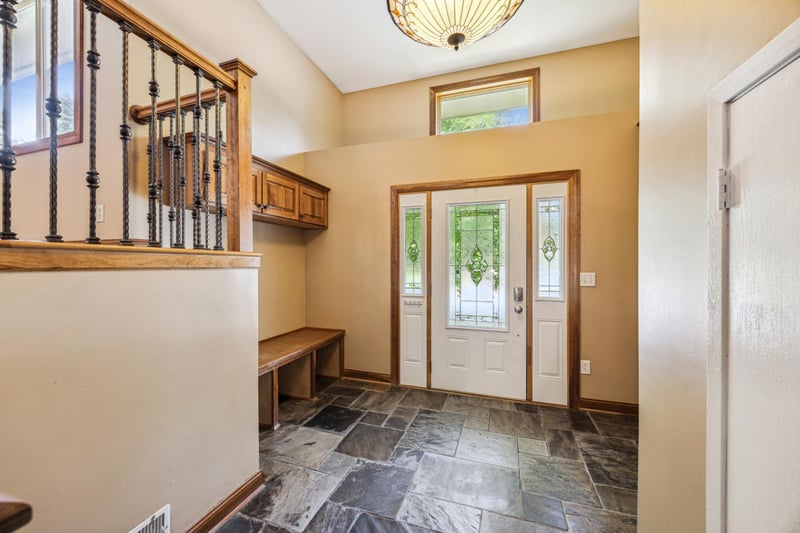 3335 Urbandale Ln N, Minneapolis, MN 55447