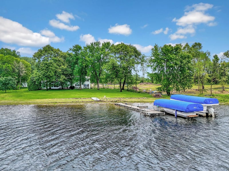 30034 Olinda Trl, Lindstrom, MN 55045