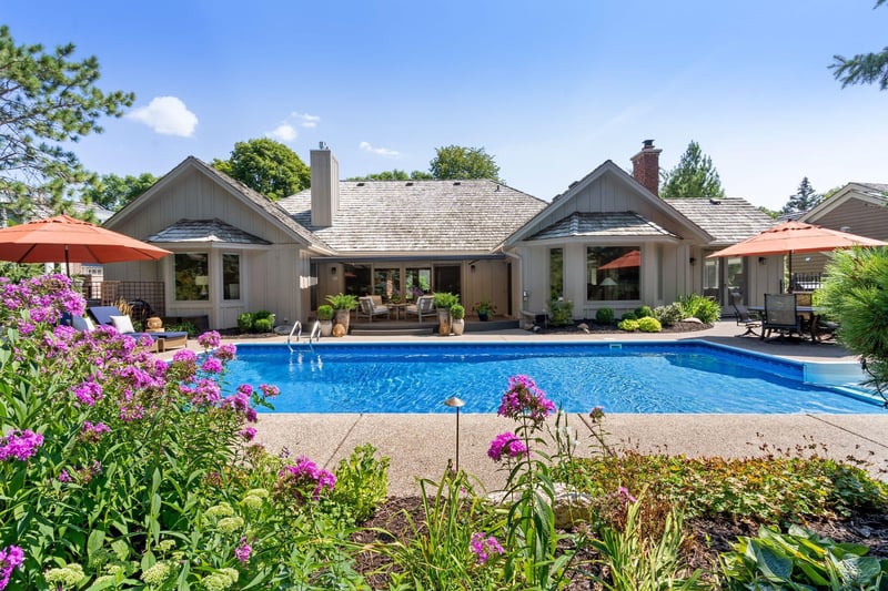 5763 Long Brake Cir S, Edina, MN 55439