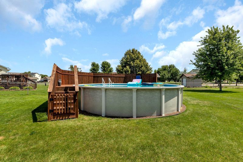 657 9th St, Clearwater, MN 55320