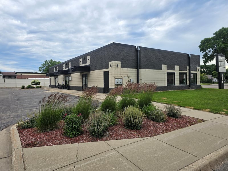 1001 1st St S #1 & 3, Willmar, MN 56201