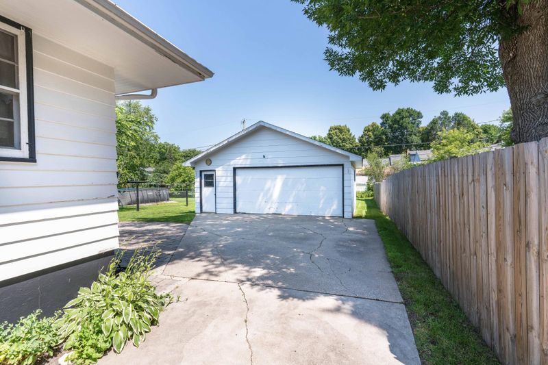 110 W Beech Ave, Fergus Falls, MN 56537