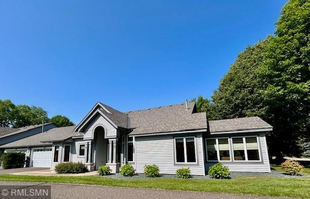 2528 Sumac Rg, White Bear Lake, MN 55110