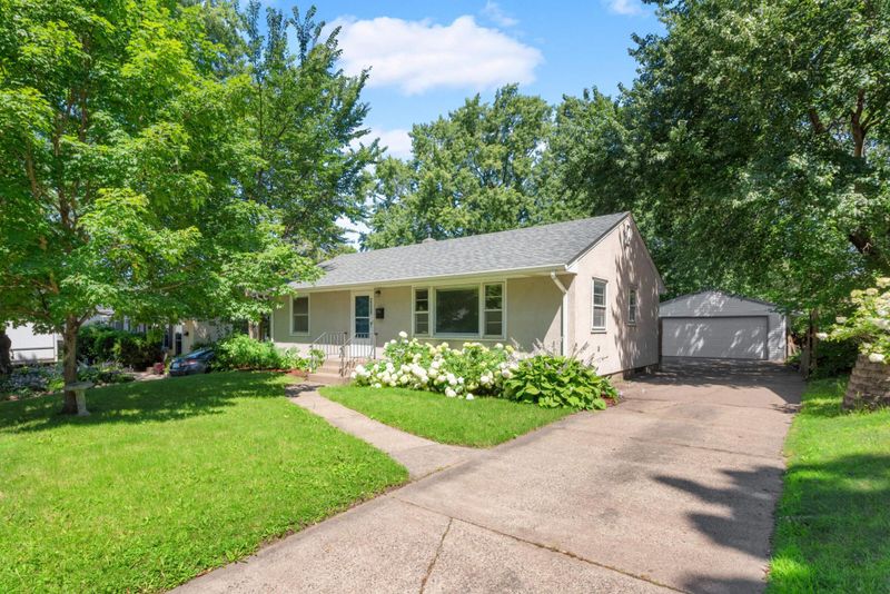 2339 Cowern Pl E, North Saint Paul, MN 55109