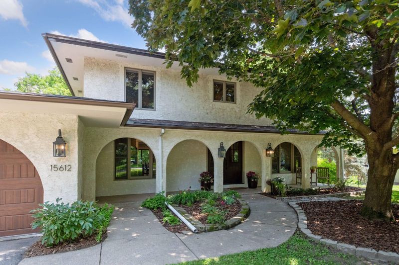 15612 Willowood Dr, Minnetonka, MN 55345