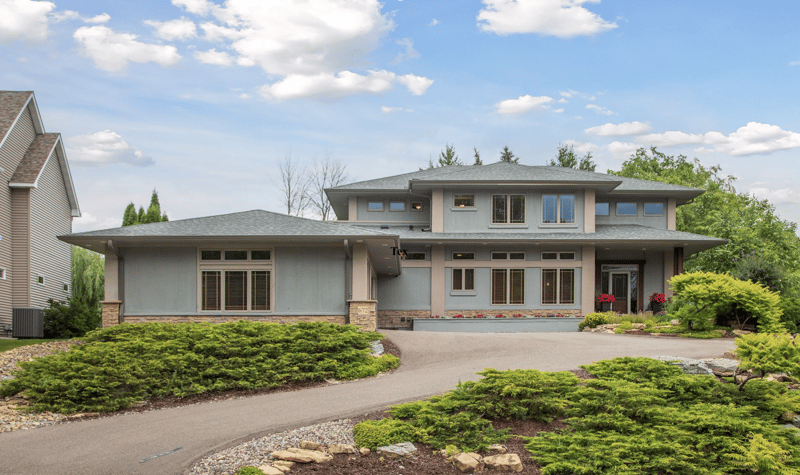 672 Sterling St S, Maplewood, MN 55119