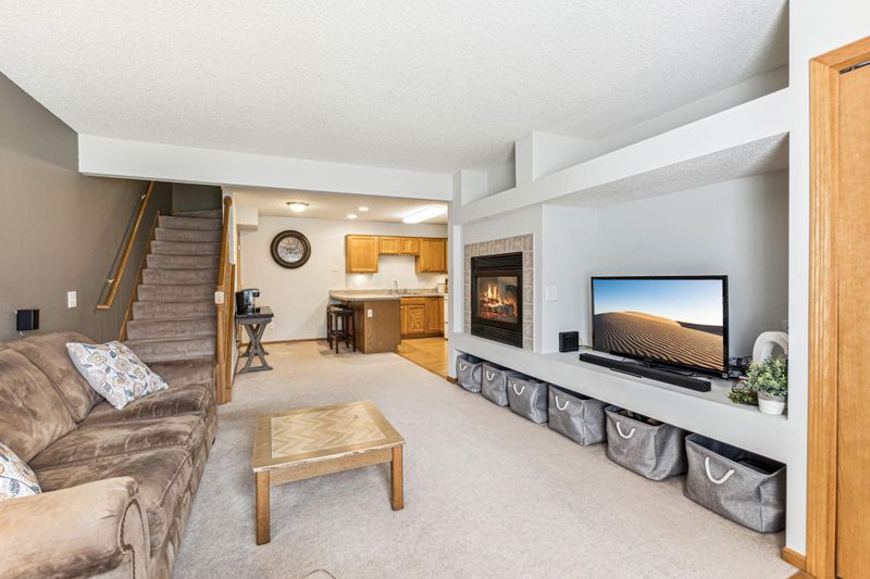 2339 Cascade Dr, Shakopee, MN 55379