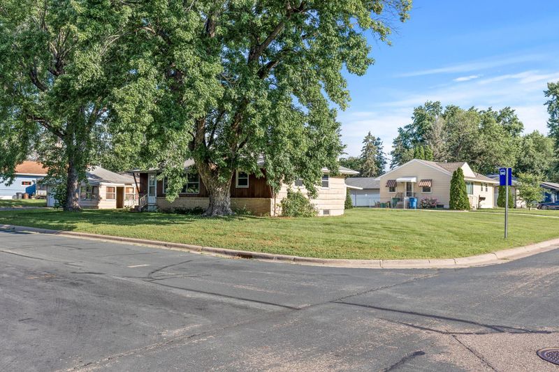 6001 Xerxes Ave N, Minneapolis, MN 55430