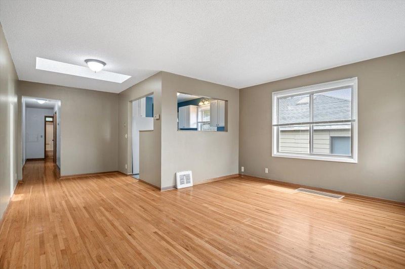 2117 Grand Ave S, Minneapolis, MN 55405